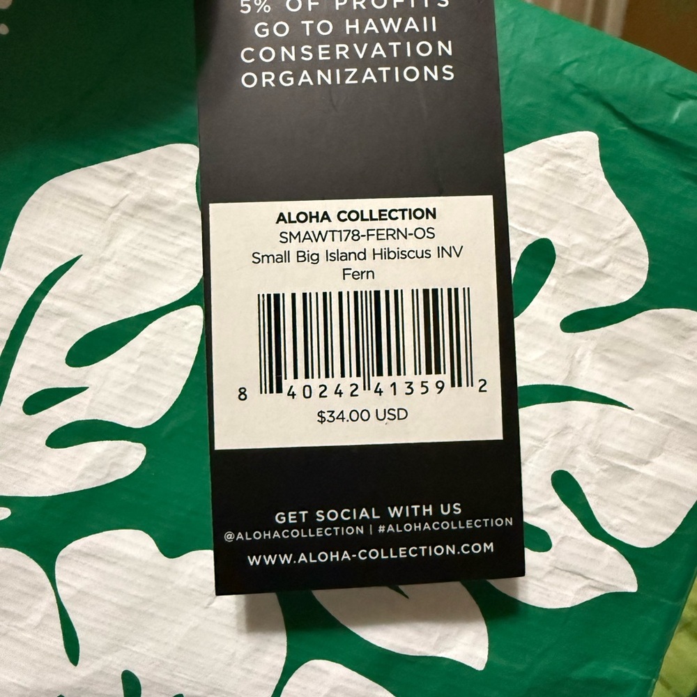 ALOHA Collection Small Green Hibiscus Pouch - Picture 2 of 5